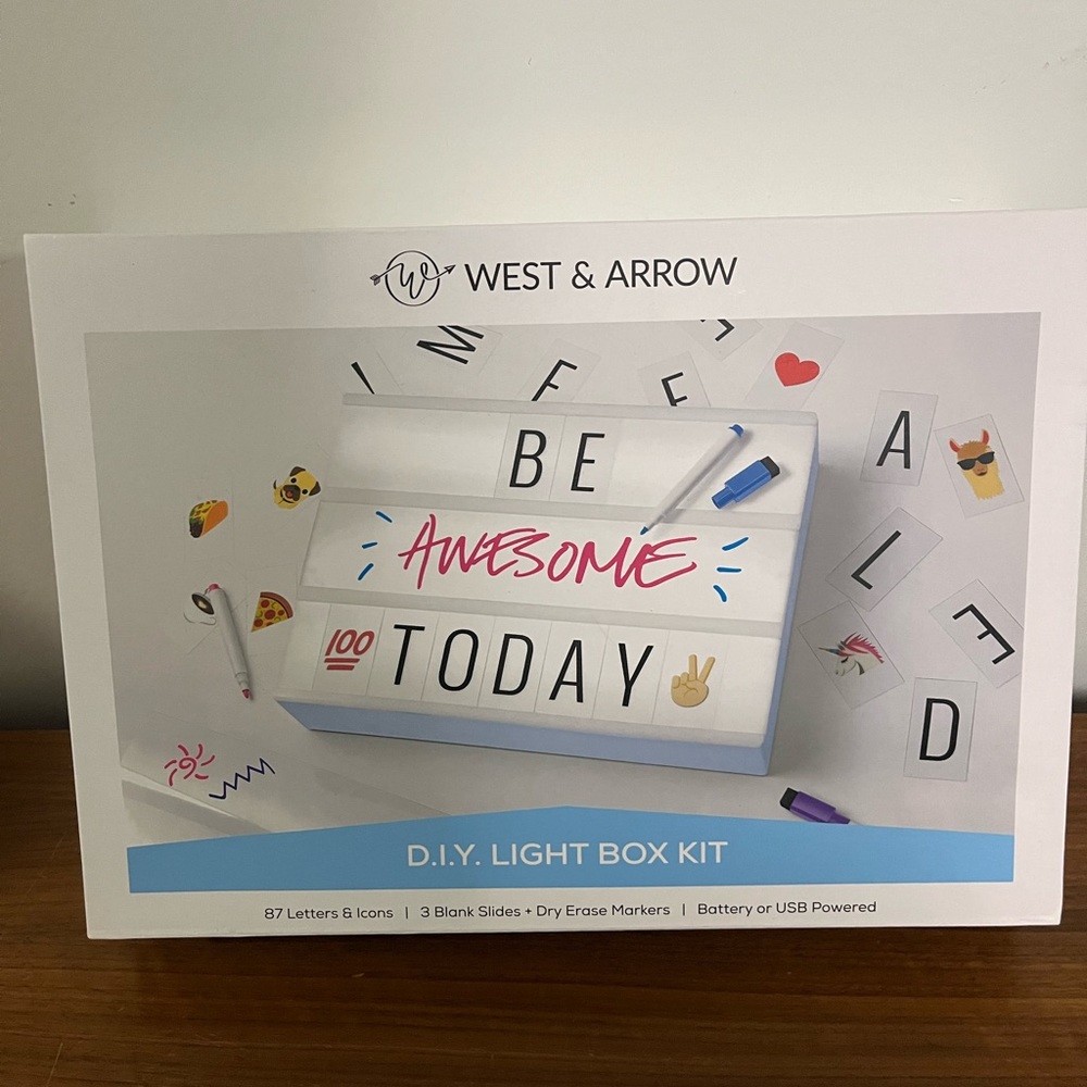 NWT West & Arrow DIY light box kit